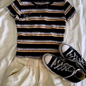 Cute goes with most outfits crop top⚠️ (shoes and jewelry not included)⚠️